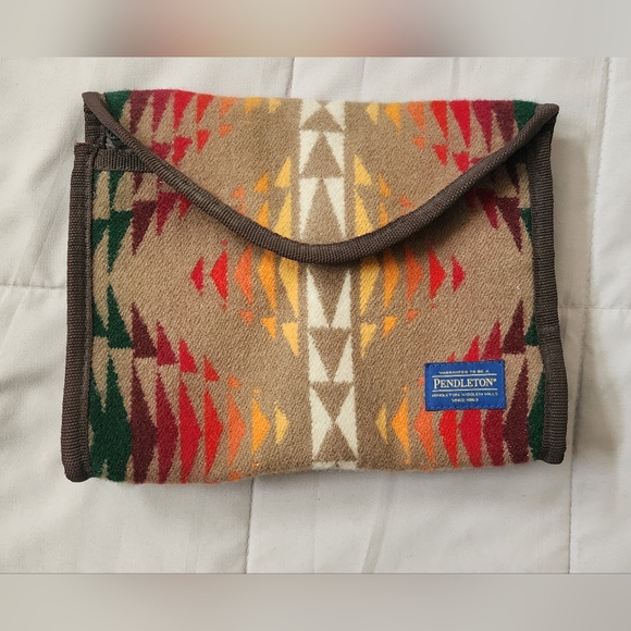 Pendleton Wool Makeup Bag - Picture 3 of 5